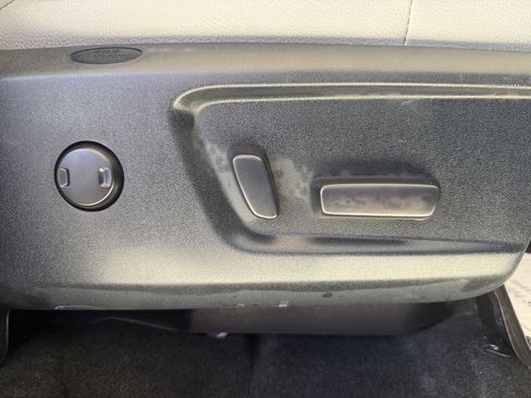 Used 2017 Toyota Tundra Limited image 41