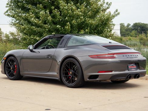 Used 2019 Porsche 911 Targa 4 GTS AWD/4WD image 4