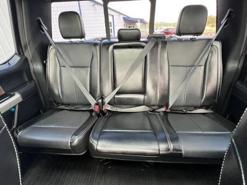 Used 2018 Ford F150 Lariat w/ Equipment Group 502A Luxury AWD/4WD image 23