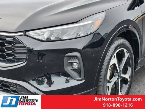 Used 2023 Ford Escape ST-Line Select w/ Tech Pack #2 AWD/4WD image 11