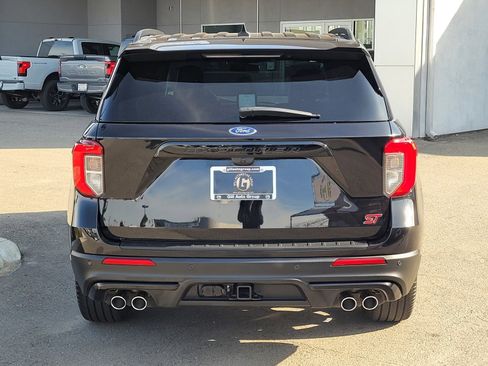 Used 2023 Ford Explorer ST w/ Equipment Group 401A image 5