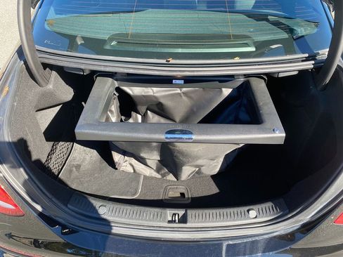 Used 2017 Mercedes-Benz E 300 4MATIC image 27