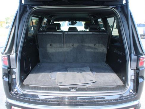 Used 2023 Jeep Wagoneer L Series II image 6