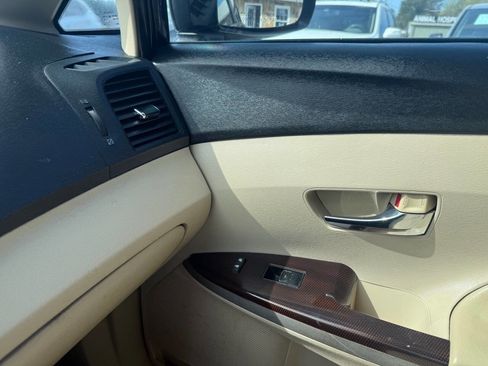 Used 2009 Toyota Venza FWD 4cyl 4dr Crossover image 20