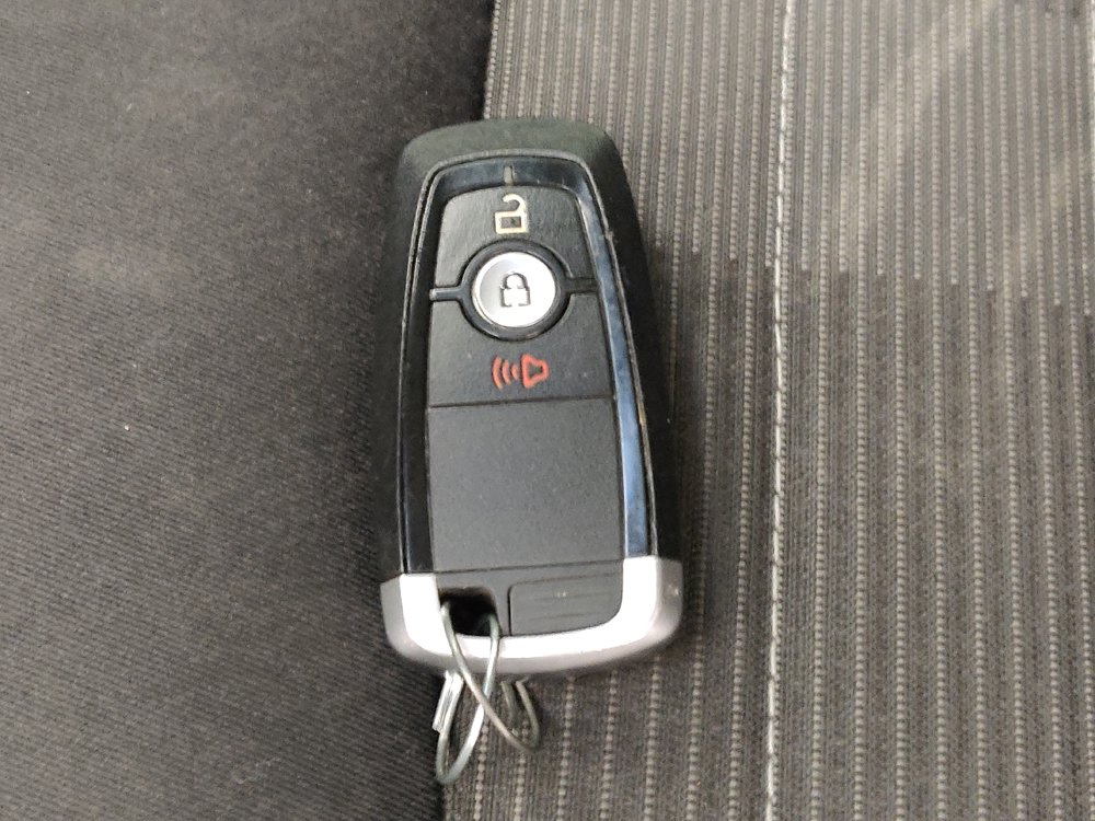 Used 2018 Ford Edge SEL AWD/4WD image 32