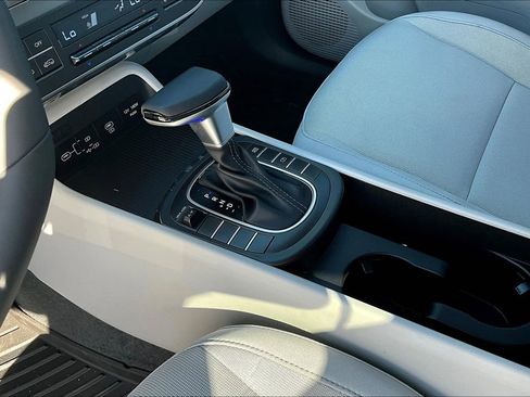 Used 2025 Hyundai Kona SEL image 18