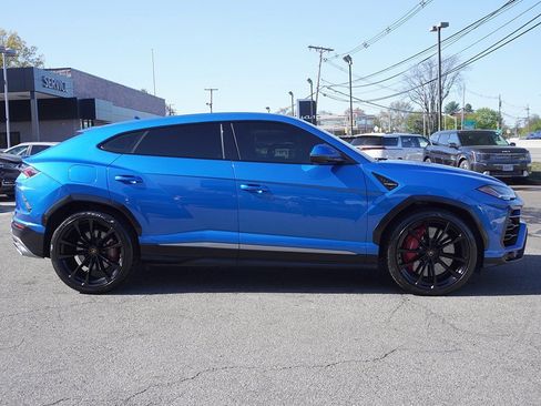 Used 2022 Lamborghini Urus image 12