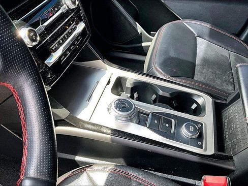 Used 2022 Ford Explorer ST-Line w/ Class IV Trailer Tow Package AWD/4WD image 12
