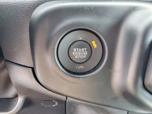 Used 2023 Jeep Gladiator Mojave w/ Cold Weather Group AWD/4WD image 18