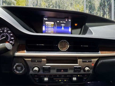 Used 2016 Lexus ES 350 350/ KEYLESS ENTRY/ POWER SEAT image 16