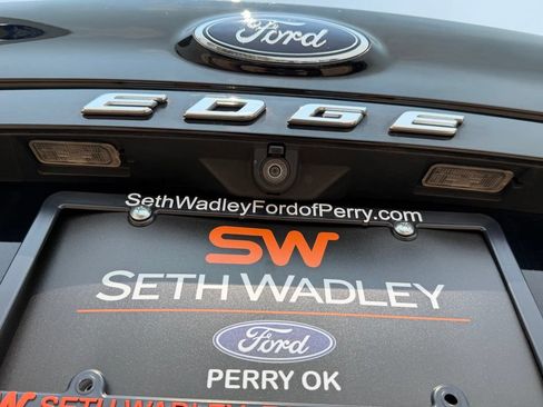 Used 2021 Ford Edge Titanium w/ Cargo Accessory Package FWD image 10