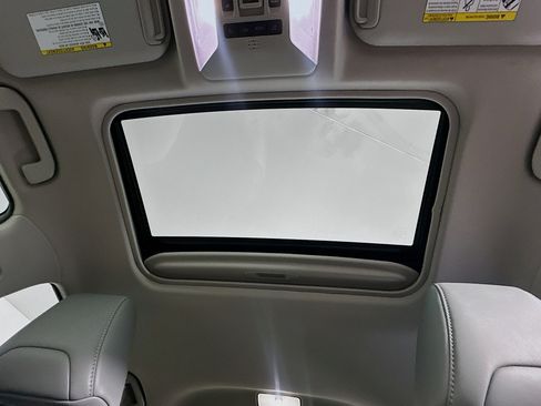 Used 2022 Toyota RAV4 XLE Premium image 25