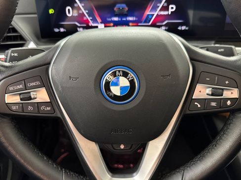 Used 2023 BMW i4 eDrive35 w/ Premium Package RWD image 11