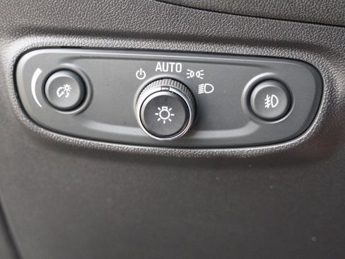 Used 2021 Chevrolet Equinox Premier image 19