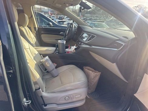 Used 2020 Buick Enclave Essence w/ Sound and Sites Package image 11