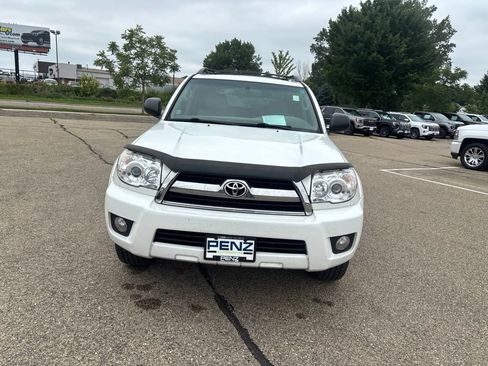 Used 2008 Toyota 4Runner SR5 w/ SR5 Extra Value Pkg 1 AWD/4WD image 2