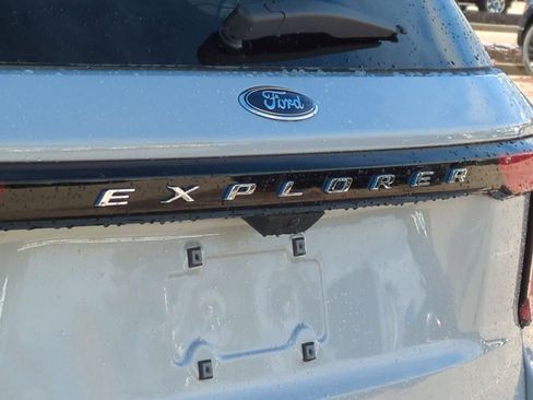 New 2026 Ford Explorer Active w/ Active Comfort Package image 13
