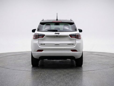 Used 2025 Jeep Compass Trailhawk AWD/4WD image 7