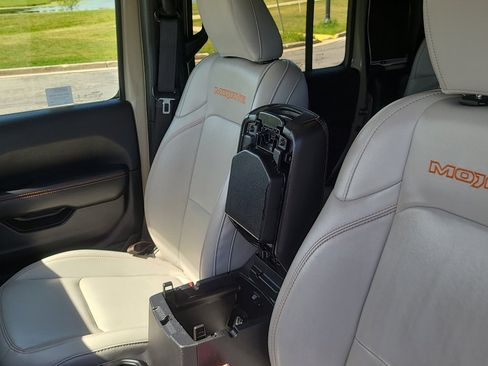 Used 2020 Jeep Gladiator Mojave AWD/4WD image 19