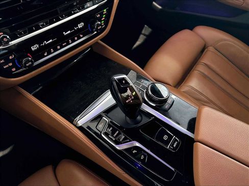 Used 2023 BMW M550i xDrive w/ Executive Package AWD/4WD image 20