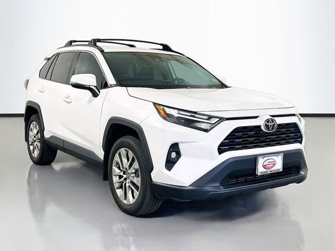 Used 2024 Toyota RAV4 XLE Premium FWD image 3