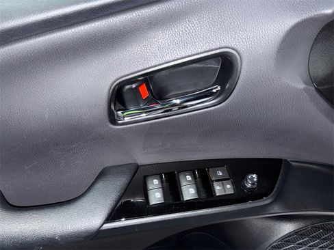 Used 2018 Toyota Prius Prime Advanced image 11
