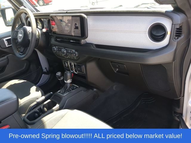 Used 2024 Jeep Wrangler Unlimited Sport AWD/4WD image 43