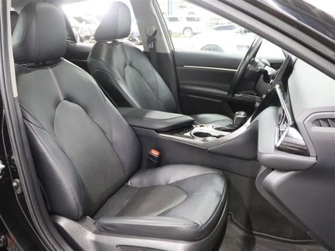 Used 2022 Toyota Camry XLE AWD/4WD image 25