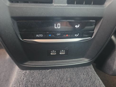 Used 2022 BMW 430i Coupe w/ Premium Package 2 image 9