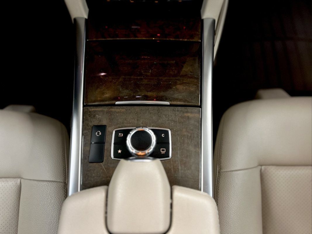 Used 2016 Mercedes-Benz E 350 4MATIC Wagon image 36