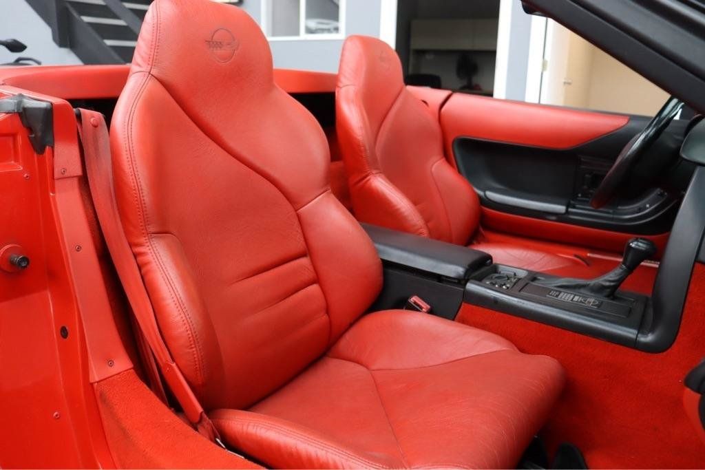 Used 1995 Chevrolet Corvette Coupe RWD image 9