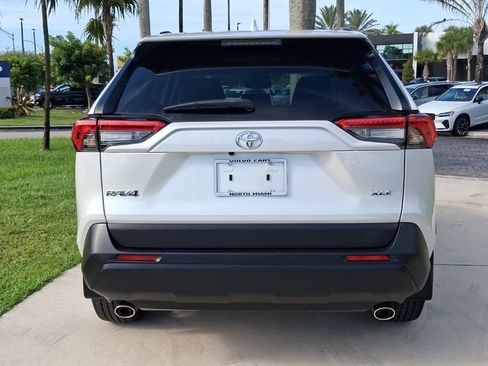 Used 2024 Toyota RAV4 XLE Premium FWD image 5