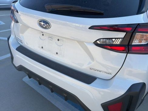 Used 2025 Subaru Crosstrek 2.0i Premium image 30
