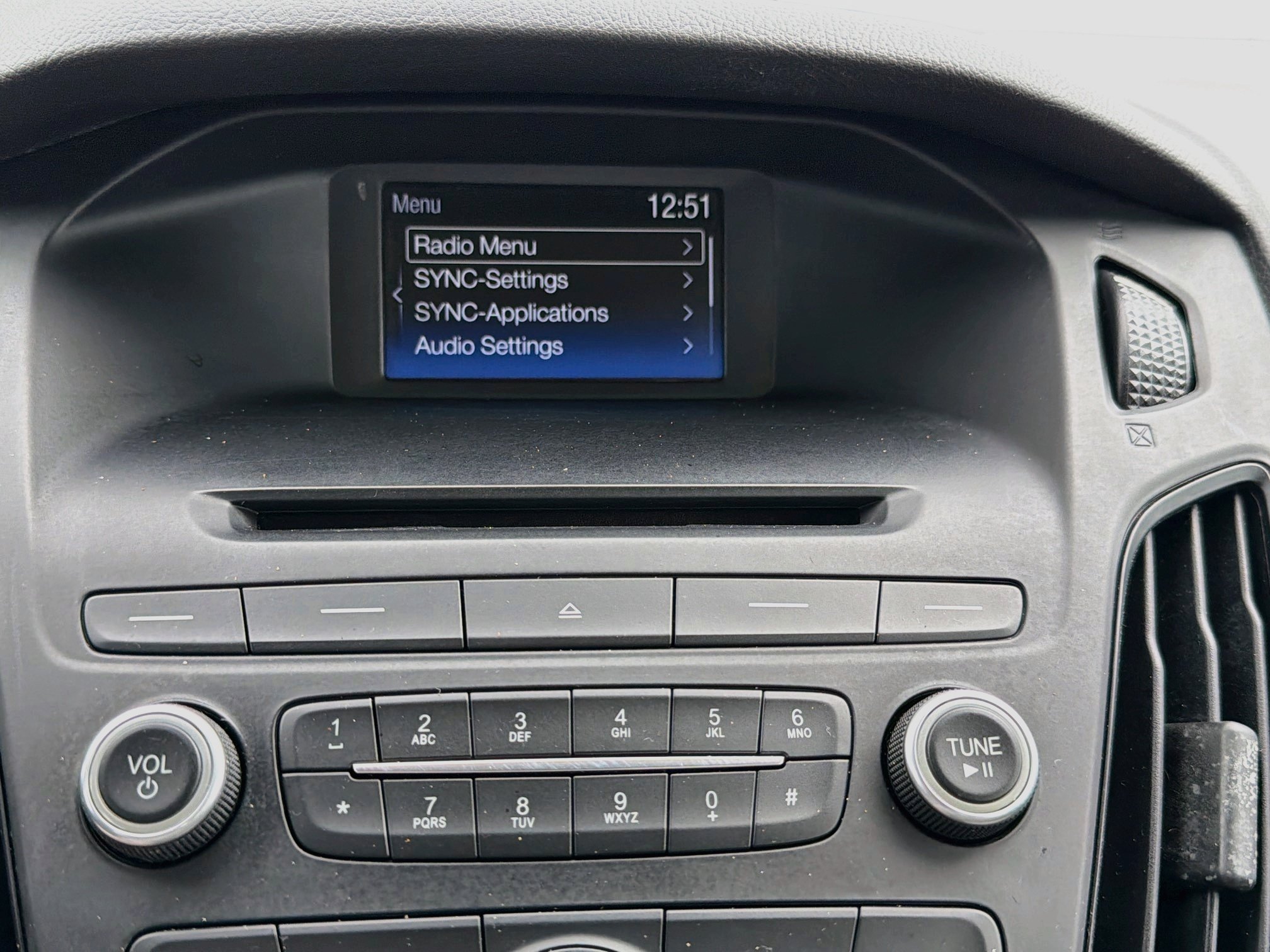 Used 2016 Ford Focus SE FWD image 25