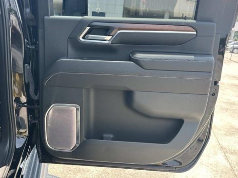 Used 2024 GMC Sierra 2500 Denali w/ Technology Package AWD/4WD image 16