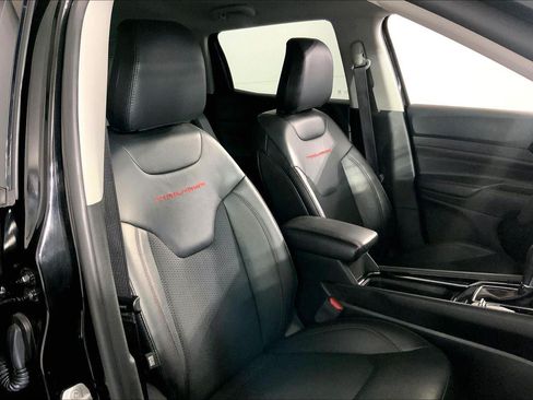 Used 2022 Jeep Compass Trailhawk AWD/4WD image 7