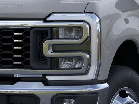 New 2026 Ford F350 Lariat w/ Lariat Ultimate Package AWD/4WD image 18