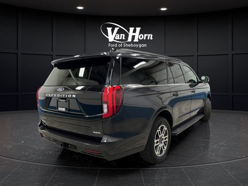 Used 2025 Ford Expedition Max Active AWD/4WD image 7