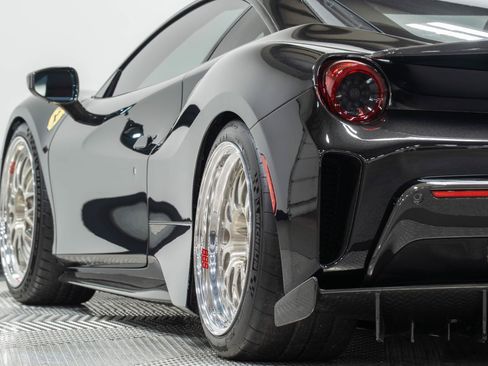 Used 2019 Ferrari 488 Pista Coupe RWD image 12