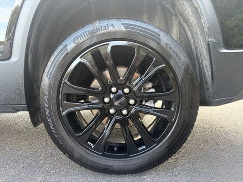 Certified 2023 GMC Acadia SLT w/ Elevation Edition image 16