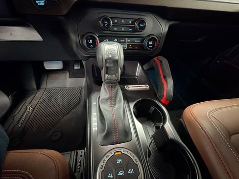 Used 2024 Ford Bronco Heritage Edition AWD/4WD image 16