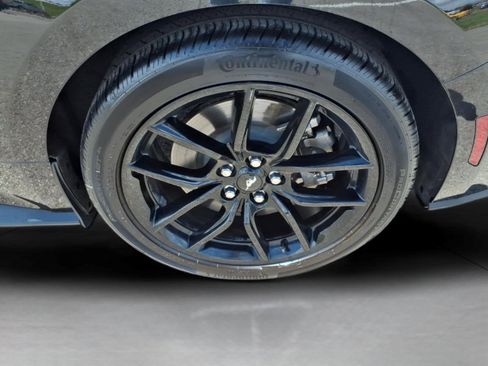 Used 2025 Ford Mustang GT RWD image 8