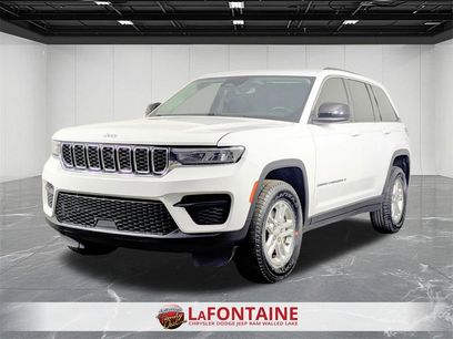 Certified 2022 Jeep Grand Cherokee Laredo w/ Luxury Tech Group I