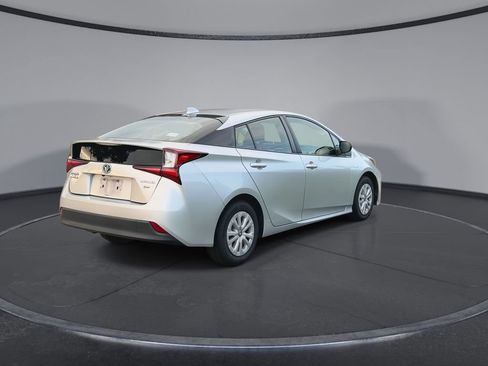 Used 2022 Toyota Prius L Eco FWD image 8