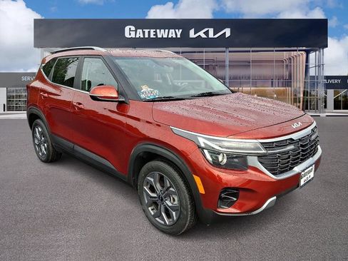 Certified 2024 Kia Seltos S AWD/4WD image 1