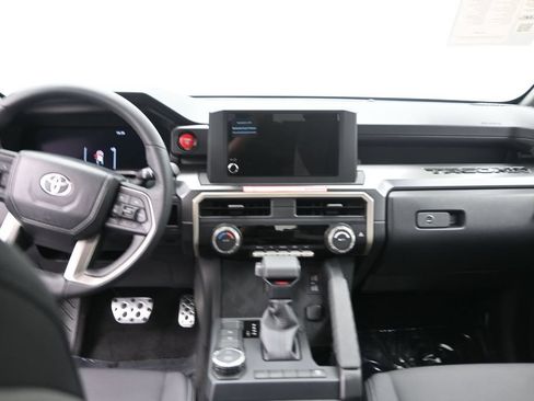 Used 2026 Toyota Tacoma TRD Sport RWD image 15