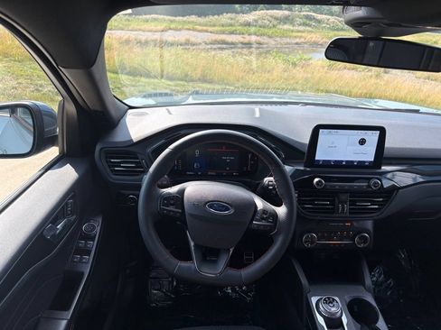 Used 2023 Ford Escape ST-Line Select AWD/4WD image 43