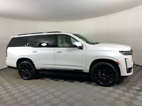 Used 2024 Cadillac Escalade Sport Platinum w/ LPO, ONYX Package image 2