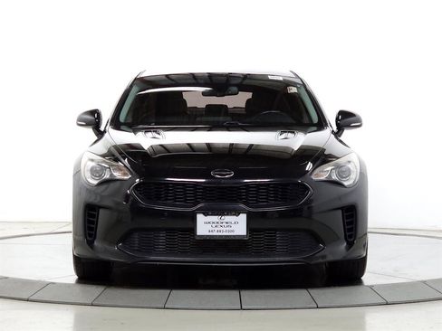 Used 2018 Kia Stinger image 2