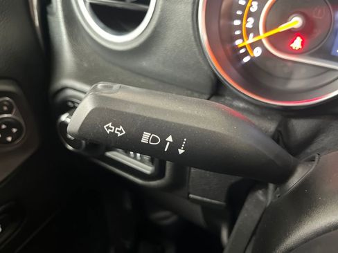 Used 2021 Jeep Wrangler Unlimited Sahara image 59